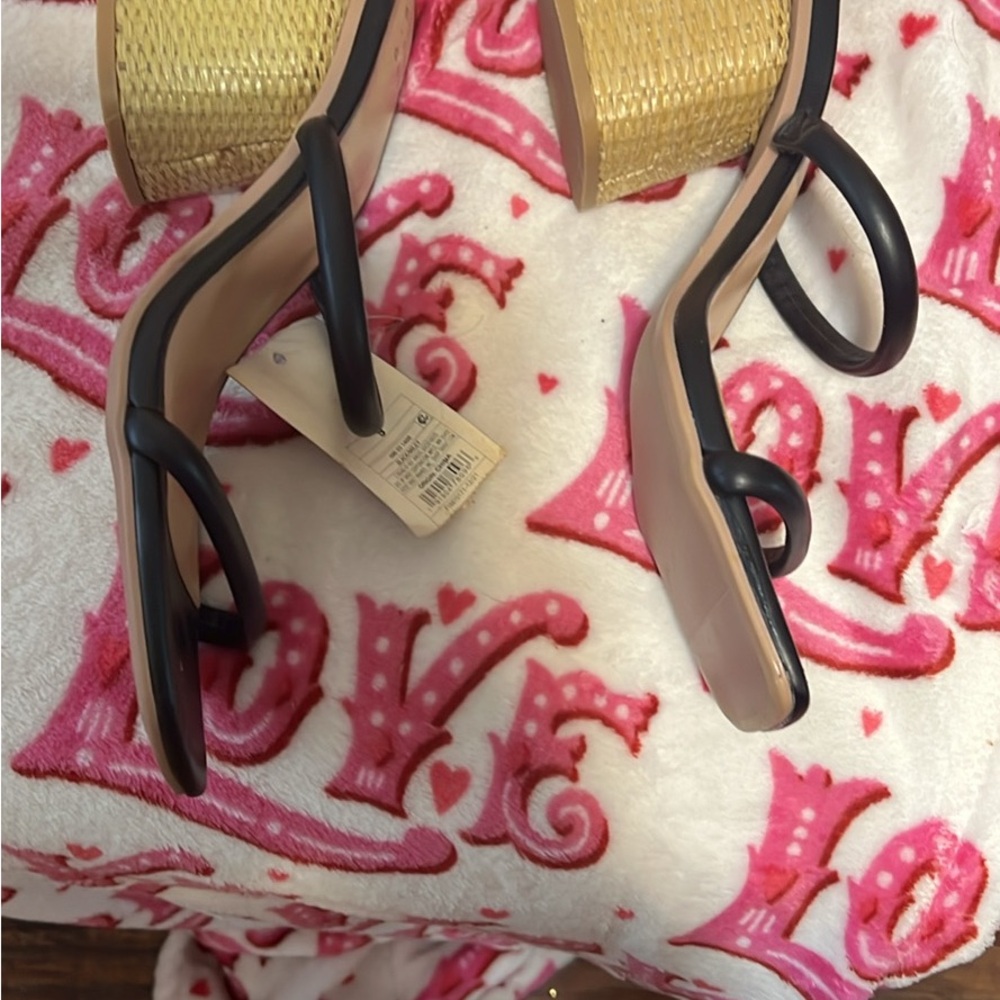 A NEW DAY SANDALS - Picture 3 of 7